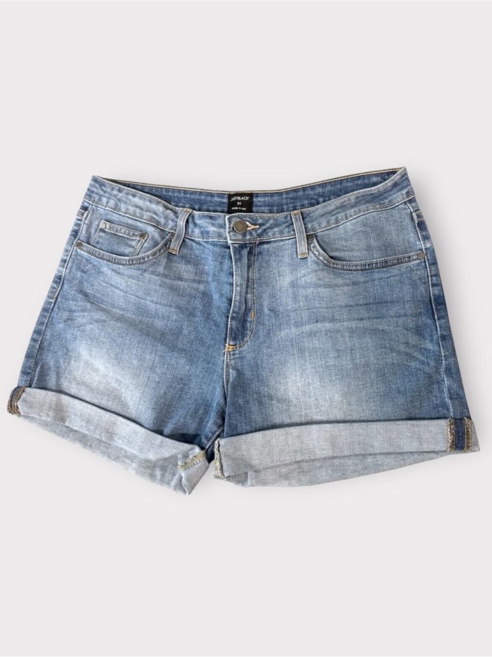 Just Black Mid-Rise Cuffed Denim Shorts | size 31 | Large | 3” inseam | casual